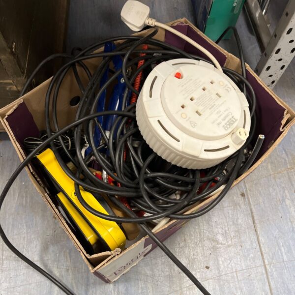 Extension cable and assorted tools in a mixed lot.