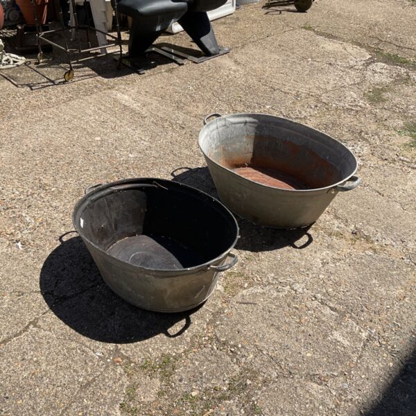 Pair of vintage galvanised wash tubs, ideal for garden use.