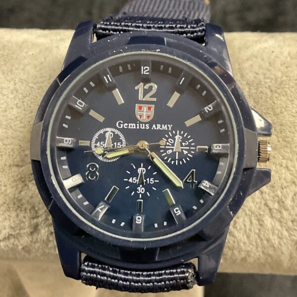 Dark blue Gemius army quartz wristwatch with fabric strap.