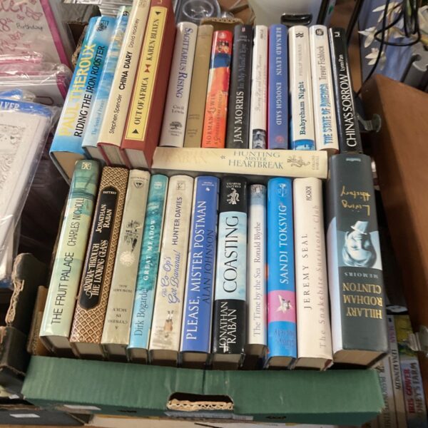 Tray of vintage hardback books, assorted authors, collectable literature.