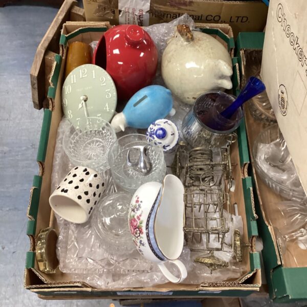 House clearance lot featuring a Royal Doulton figurine and mixed china.