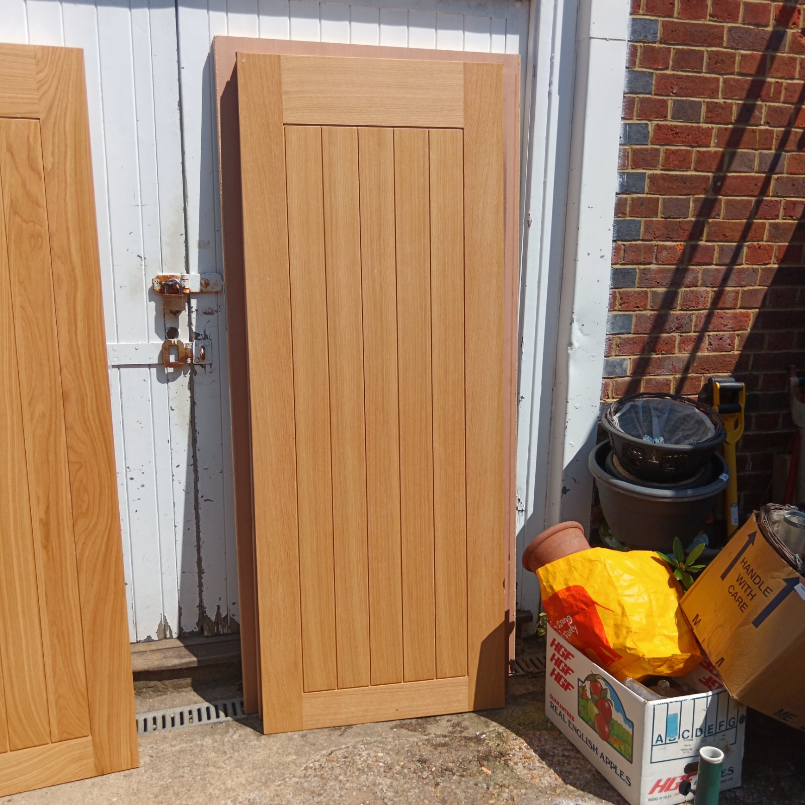 Howdens Holdenby oak fire door, 2'6" internal door in used condition.