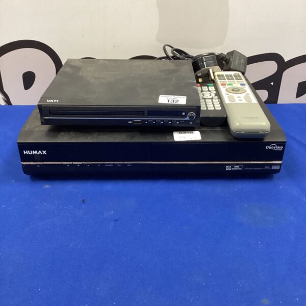 Humax DTR-T2000 digital TV box with integrated Vati CD player.
