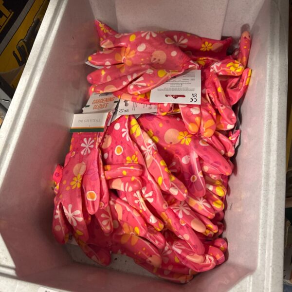 New pink floral ladies gardening gloves for outdoor work.
