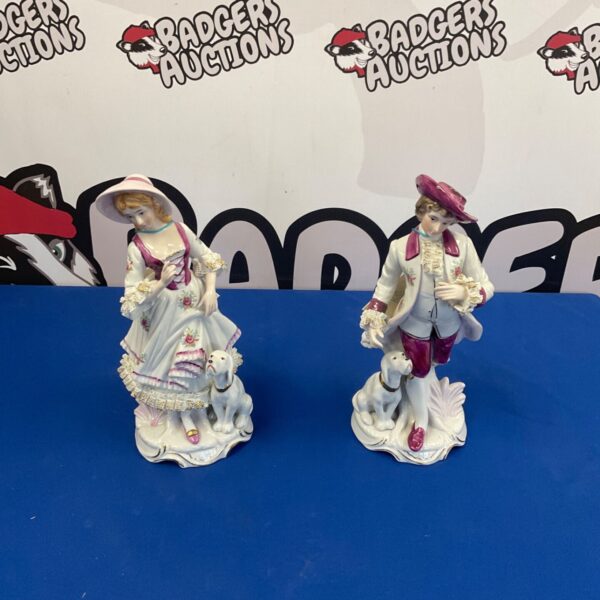 Vintage Leonardo Collection porcelain figurines of a couple.