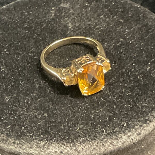 Hallmarked 9ct gold Citrine Ring 4.04g Size N