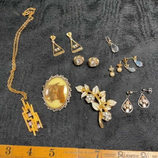 Box costume jewellery inc necklace earrings and brooches