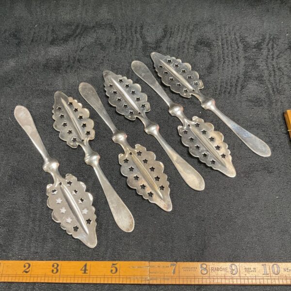Set of six absinthe spoons hallmarked 1890-1910 the belle Epoque era by prominent parisian silversmith Armand frenais 183.5g