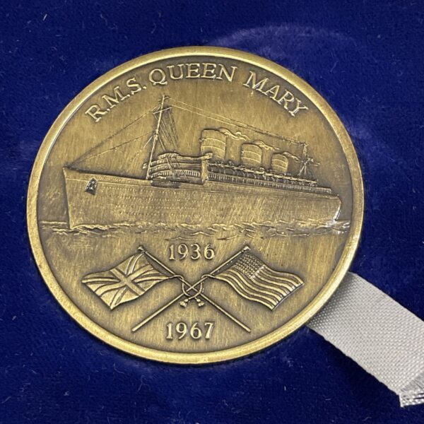 R.M.S Queen Mary propeller Bronze ltd edition medalion