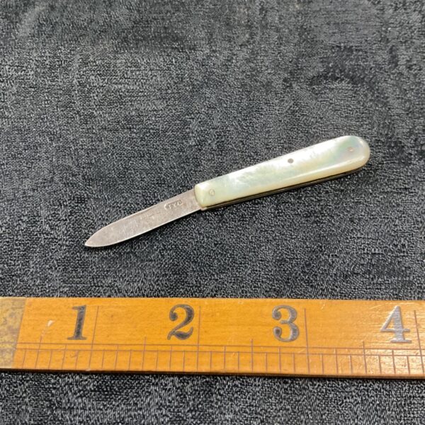 Small Hallmarked silver Mother of pearl fruit knife