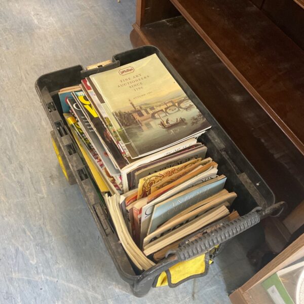 Vintage magazine lot featuring Philips Fine Arts auction catalogues.