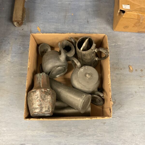 Vintage pewter tea pots and items in a mixed lot.