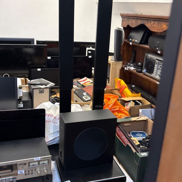 Phillips HDS3367 home theatre system components on display.