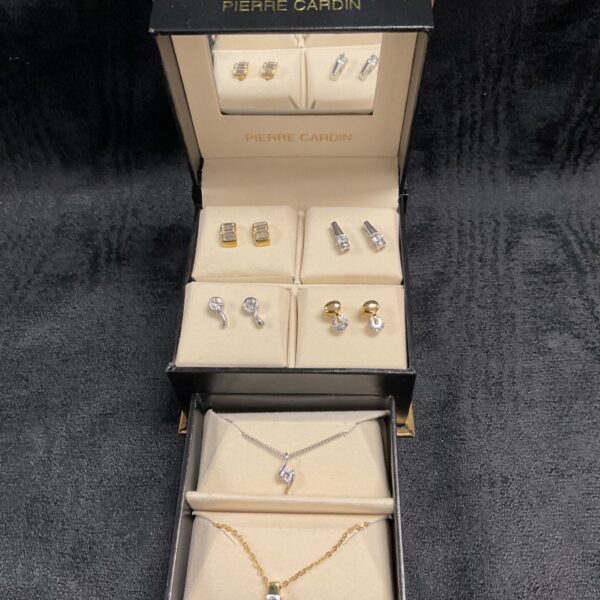 Pierre Cardin jewellery set in presentation box.