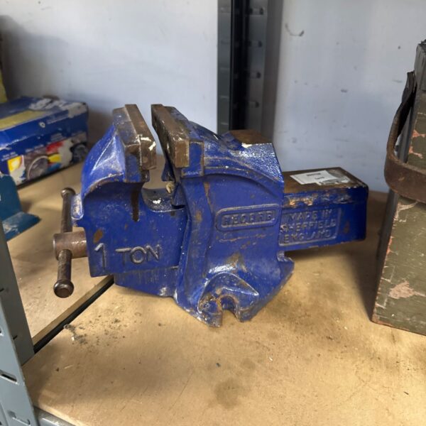 Blue Record 1 ton bench vice for metalworking and workshop use.