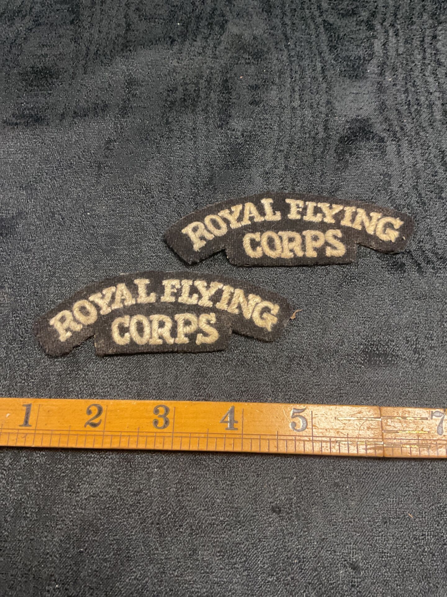 865 Pair of Royal Flying Corps Shoulder Titles