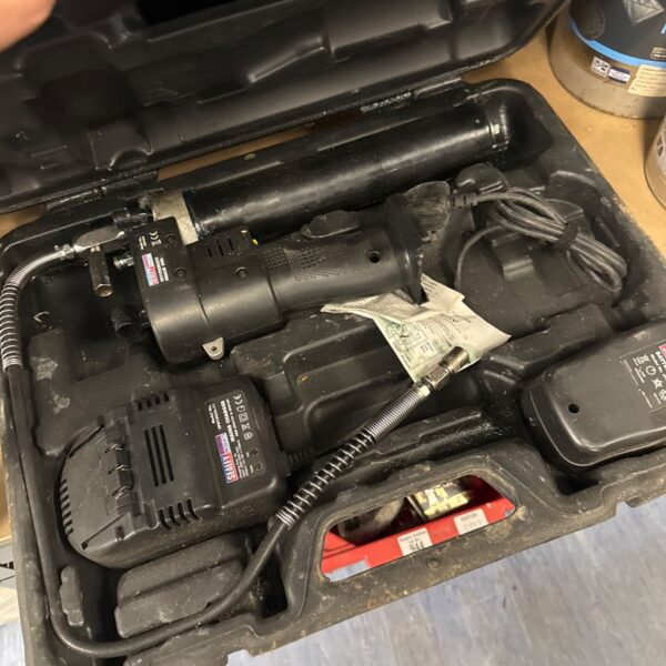 Sealey 18v cordless grease gun in carrying case.