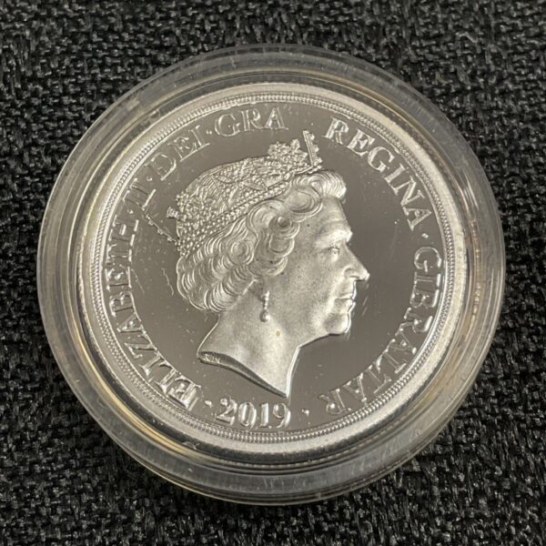 Silver Sovereign 2019 obverse featuring Queen Elizabeth II.