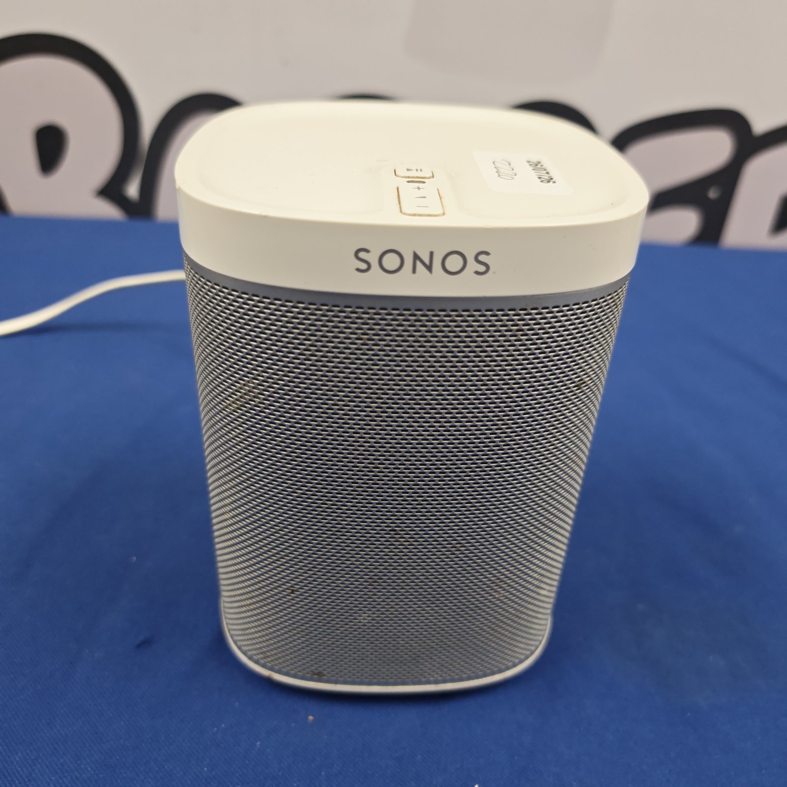 Sonos Play 1 wireless speaker in a modern design.