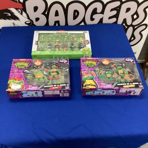 Teenage Mutant Ninja Turtles toy sets, glow in the dark and die cast.