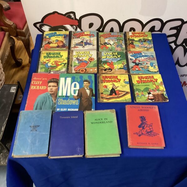 Vintage bundle of Uncle Wiggily and Cliff Richard books for collectors.