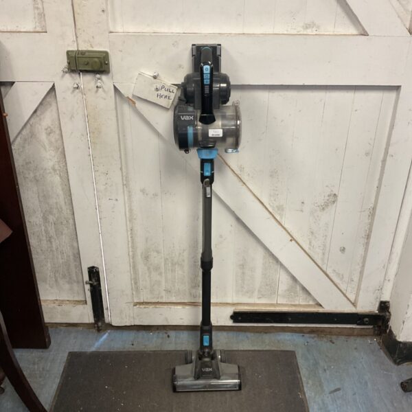 Vax Blade 4 cordless vacuum cleaner in used condition.