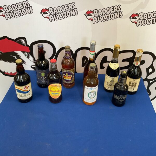 Collectible lot of vintage beers and wines including Robinson Old Tom.
