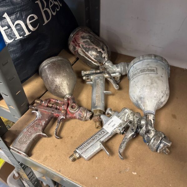 Vintage pneumatic spray gun lot including Devilbiss, Ben, and Aeraspray brands.