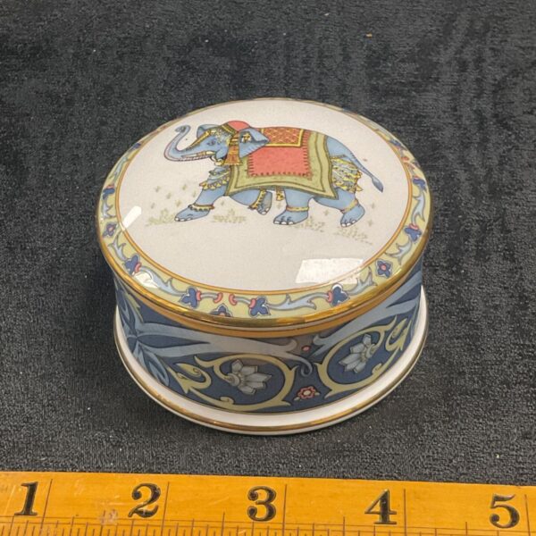 Vintage Wedgwood bone china trinket pot with elephant design.