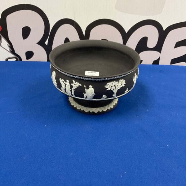 Antique Wedgwood fruit bowl in navy blue Jasperware with cherub details.