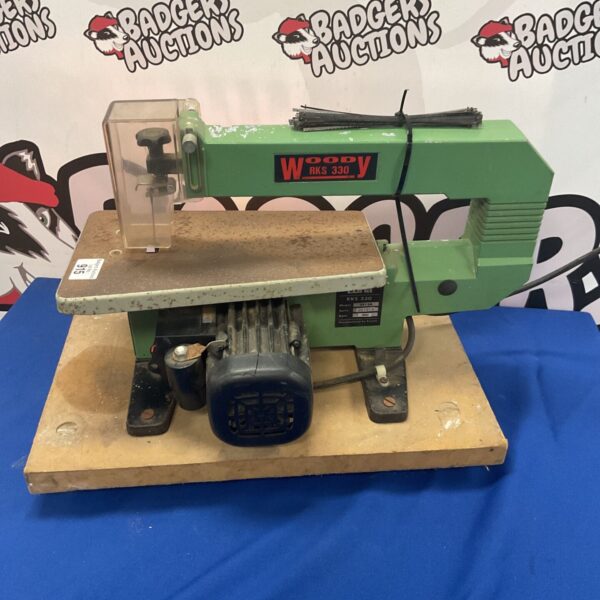 Vintage Woody RKS 330 scroll saw for woodworking projects.
