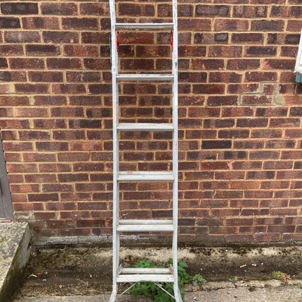 Abru aluminium step ladder for household use and DIY projects.