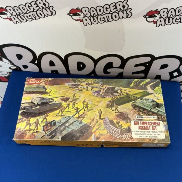 Vintage Airfix Gun Emplacement Assault Set with figures and box.