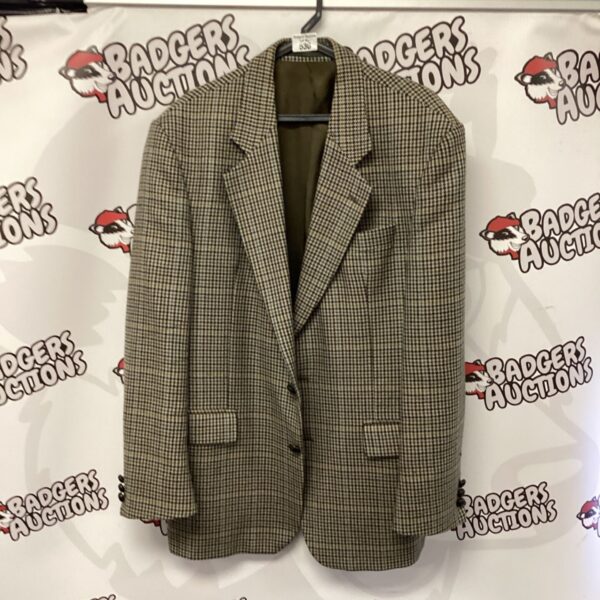 Austin Reed pure new wool herringbone tweed jacket size medium.