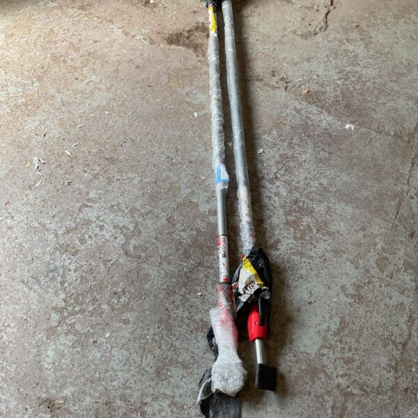 Pair of Bessey STE90 telescopic drywall support bars bundled together.