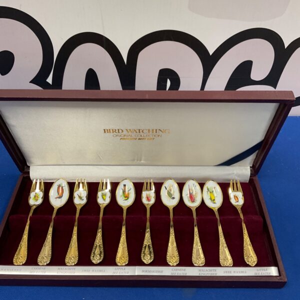 Vintage bird watching cutlery set in presentation case.