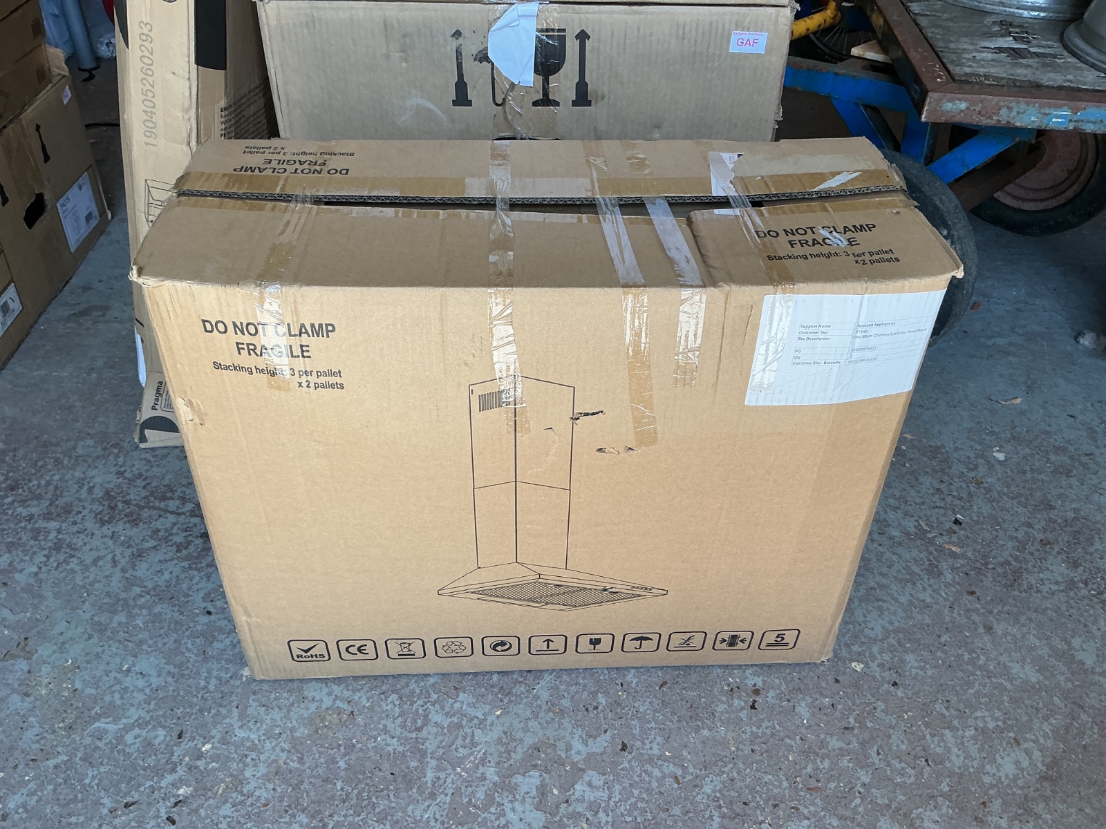1367 60cm chimney extractor hood black