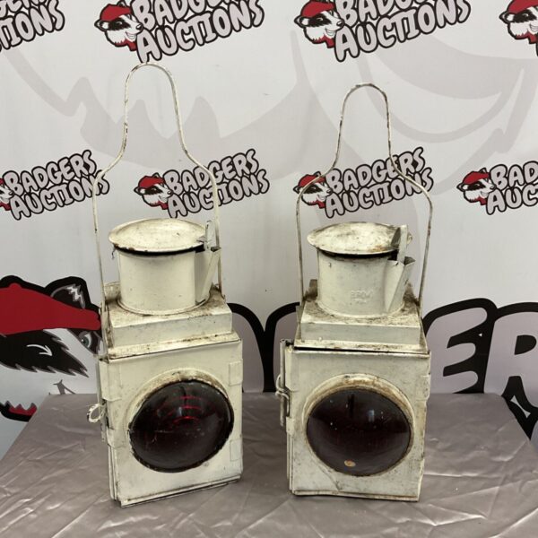 Vintage pair of British Rail signal lanterns for collectors.