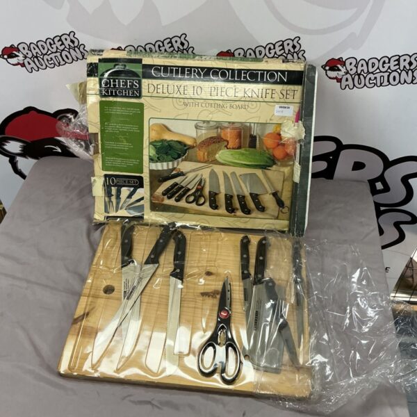 Chefs Kitchen Deluxe Knife Set in wooden block