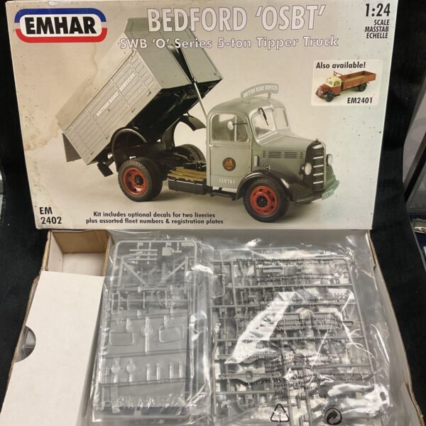 Emhar Bedford OSBT 1:24 scale model kit in original packaging.