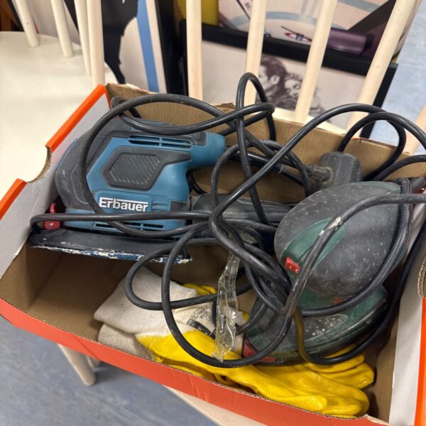 Erbauer and Bosch mouse sanders with gloves in a lot.