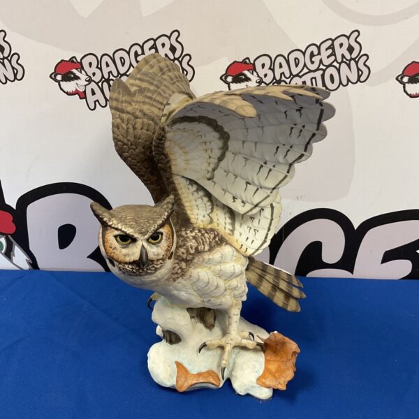 Detailed Franklin Mint Great Horned Owl porcelain sculpture.