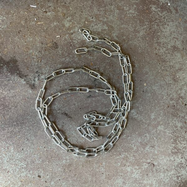 Galvanized steel link chain, approximately 5 meters long.