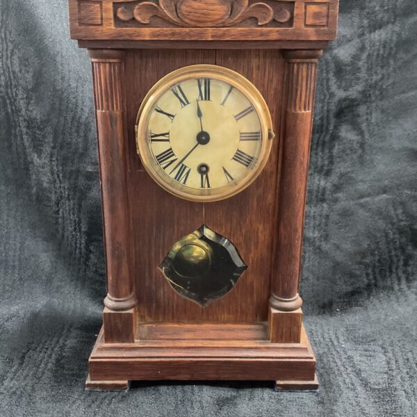 Antique German mantle clock from circa 1910 with key.