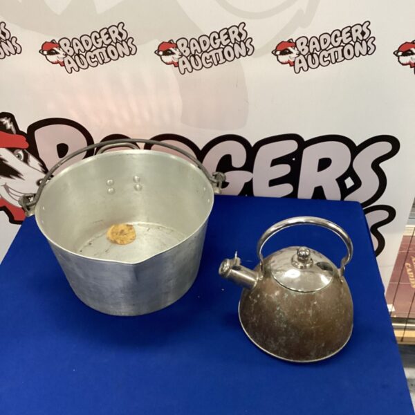 Vintage jam pan and copper kettle set for cooking and collecting.
