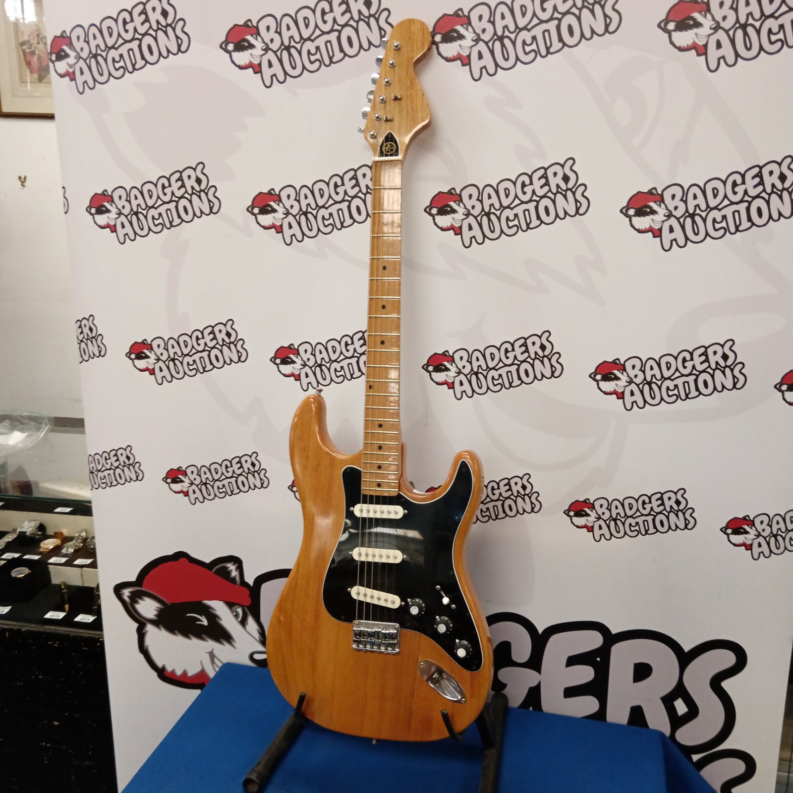Vintage Kay electric guitar with rosewood fretboard.