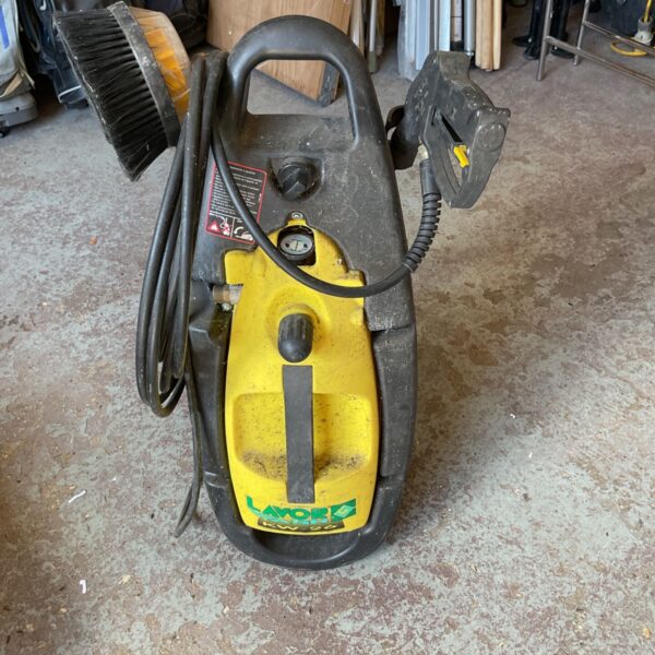 Lavor KW26 pressure washer in used condition, ideal for garden cleaning.