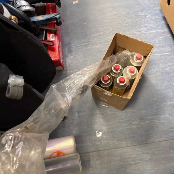 Butane flame torch / weed burner with five cans of butane