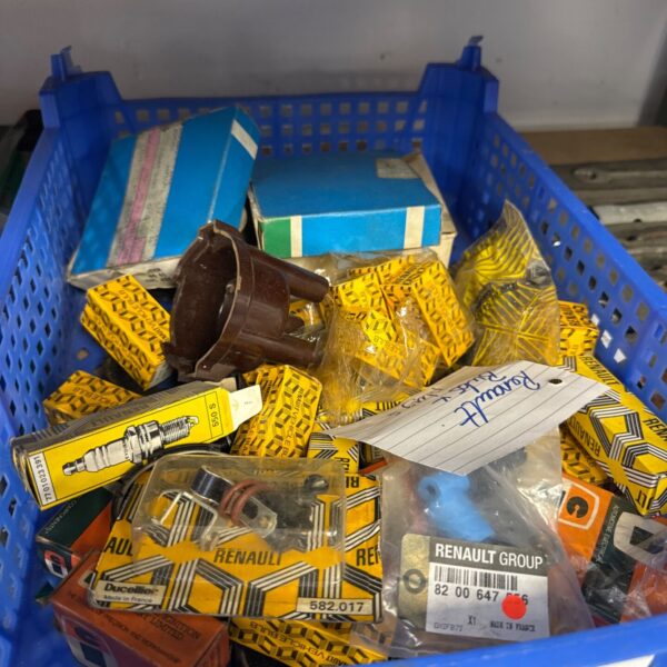 tray of renault parts inc bulbs, points & rover badges