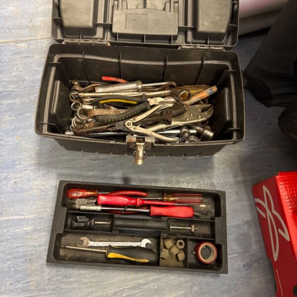 small b&q plastic toolbox with contents